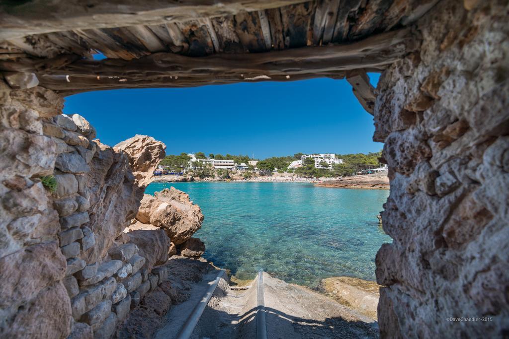 Apartamentos Es Puet Blanc Portinatx Ruang foto