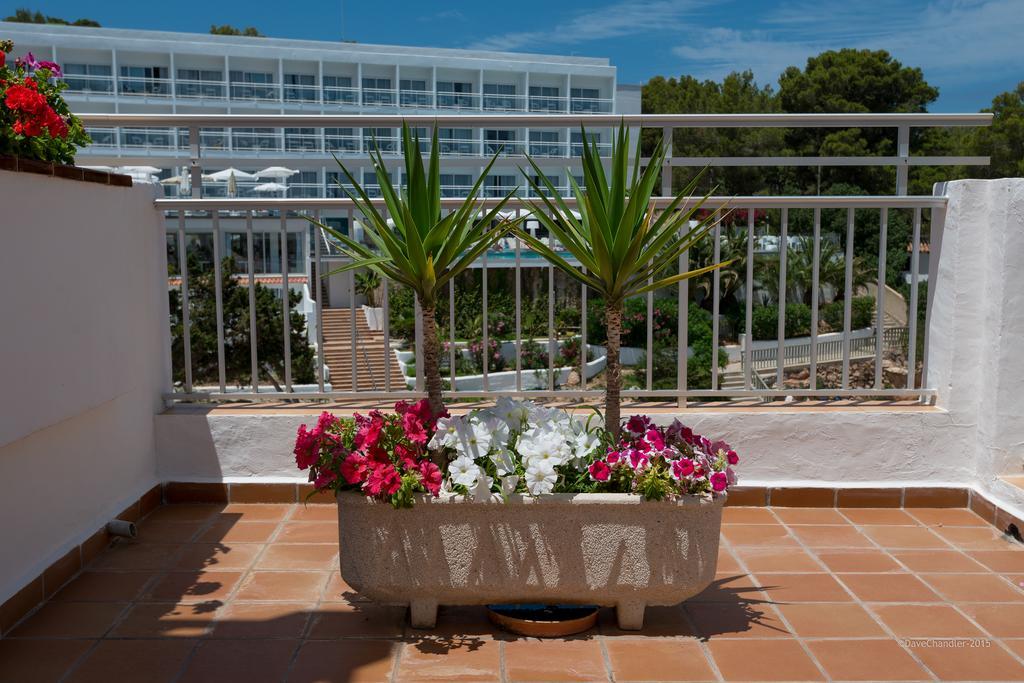 Apartamentos Es Puet Blanc Portinatx Bagian luar foto